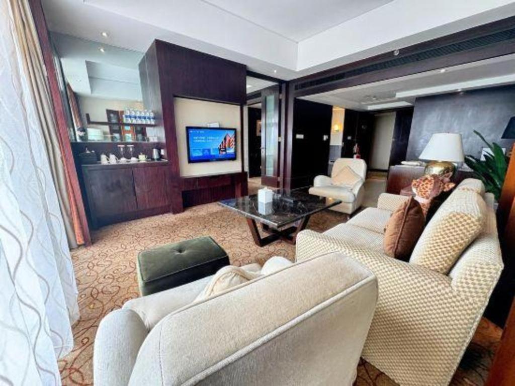 นิวเซ็นจูรี่ ซู่โจว แกรนด์ โฮเต็ล Hotel ซูโจว ภายนอก รูปภาพ